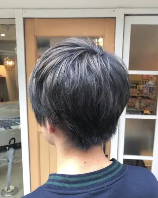 カラー メンズ 西村 有紗のヘアスタイル