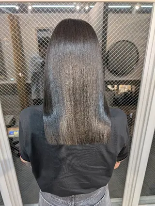 セミロング 髪質改善.縮毛矯正 ×韓国ヘアyukiのヘアスタイル