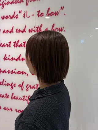 ミディアム 吉田 理那のヘアスタイル