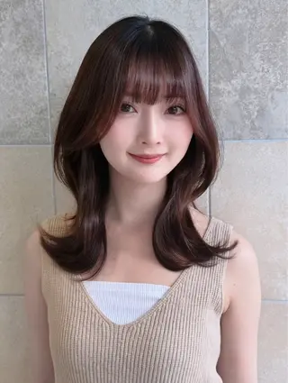 セミロング カラー 小顔レイヤー/ ベージュ🤍Rieのヘアスタイル