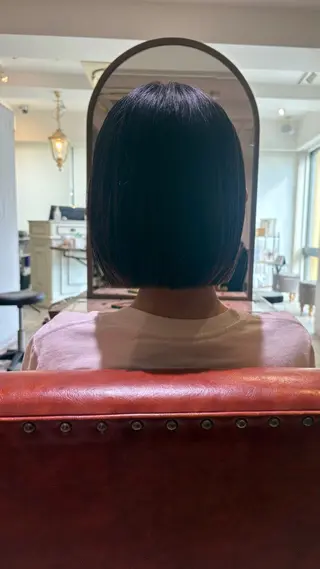 ショート 凜｜縮毛矯正・ボブ・ 透明感カラー・eyeのヘアスタイル