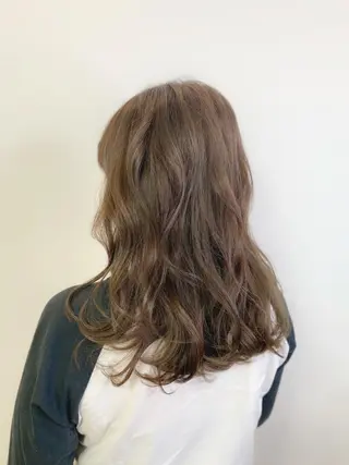 セミロング カラー ヘアアレンジ Luzir⭐︎ GEN⭐︎のヘアスタイル