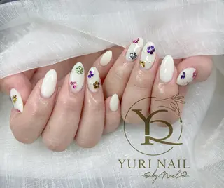 ネイル YURI Nail NARITAのネイルデザイン