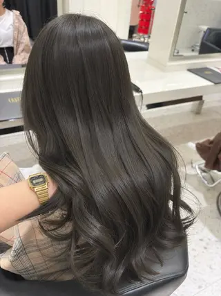 セミロング 山田 ひかりのヘアスタイル
