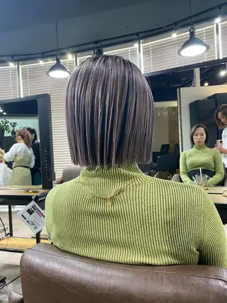 ショート 山影✨バレイヤージュ ハイライト✨メンズ◎のヘアスタイル