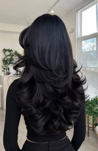 ロング 𝑲𝑶𝑲𝑶🦋 /羽エク/ツヤカラーのヘアスタイル