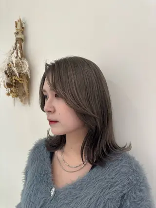 セミロング カラー タイトボブ個性派カラ ーAKANEのヘアスタイル