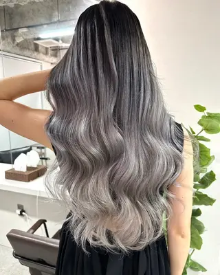 ロング カラー 糸川 伸樹のヘアスタイル