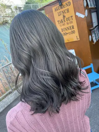 ミディアム カラー JowA✂︎ 目片夏実のヘアスタイル