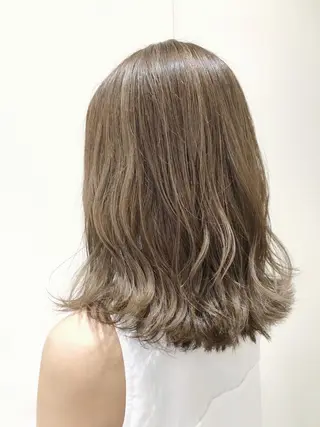 ミディアム カラー 大平 美沙のヘアスタイル