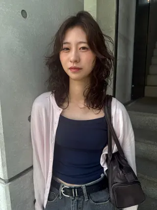 ミディアム カラー パーマ レイヤーカット\パー マ　chinatsuのヘアスタイル