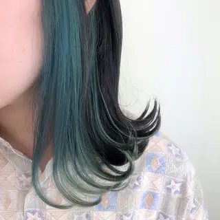 ロング カラー インナーカラー 推し ブリーチ 髪質改善のヘアスタイル