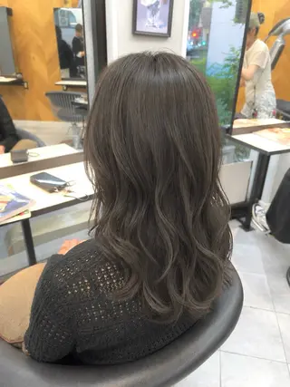 ミディアム 佐藤 慧のヘアスタイル