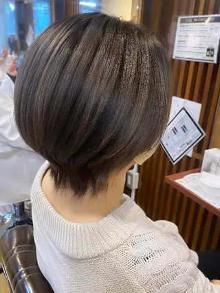 ミディアム カラー 女性目線でつくる ボブ縮毛矯正のヘアスタイル