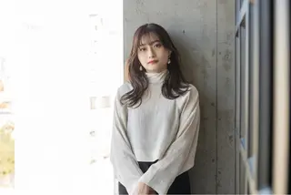 セミロング 似合う髪型見つけます AYAKAのヘアスタイル