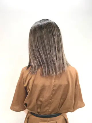 セミロング カラー レイヤーカット 赤み消し　店長/大和のヘアスタイル