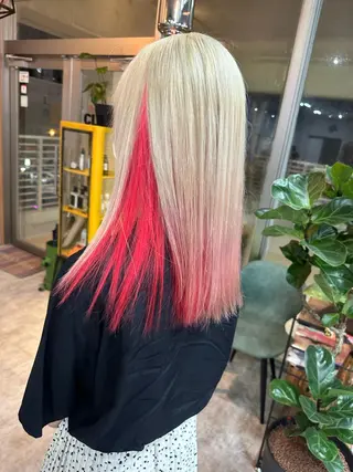セミロング andKおもろまち店 艶ダブルカラー✨のヘアスタイル