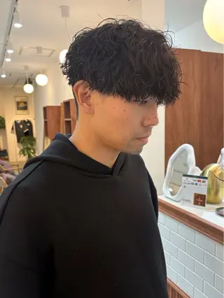 ショート パーマ ヘアアレンジ メンズ 垢抜けメンズカット/ 毛流れパーマ/ユウトのヘアスタイル