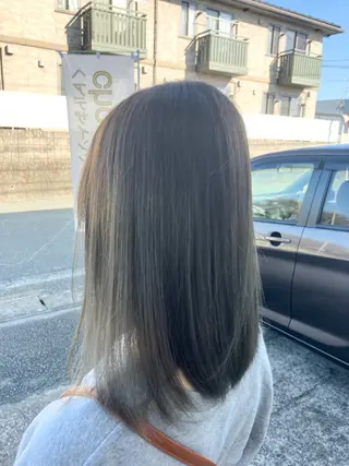 ミディアム 斉藤 三千夫のヘアスタイル