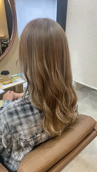 ロング カラー 進藤 来実のヘアスタイル