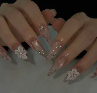ネイル NiJi Nailsのネイルデザイン