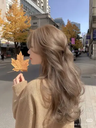 ロング カラー 楽人🥨ミルクティー /縮毛🥨のヘアスタイル