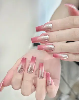 ロング めぐみのネイルサロン スタッフ練習のネイルデザイン