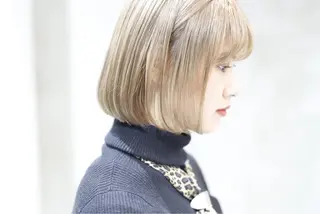 ミディアム カラー レイヤーカット ベージュカラー/小島のヘアスタイル