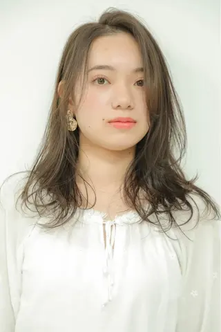 マツエク・マツパ 谷 なづきのヘアスタイル