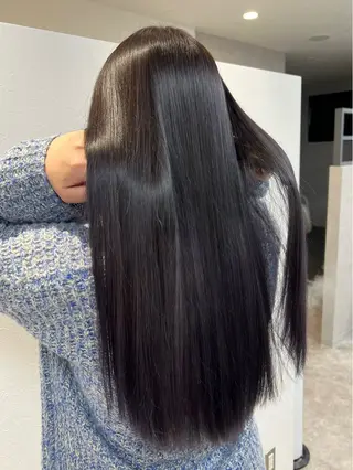 ロング 吉田 敦月のヘアスタイル