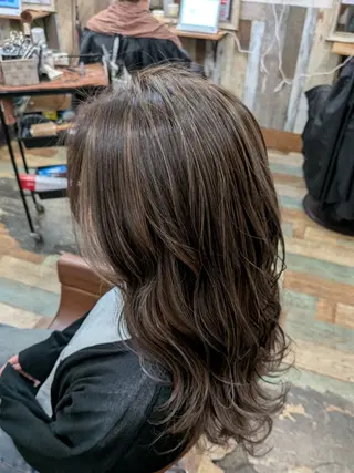ロング カラー ヤマシタ ミサキのヘアスタイル