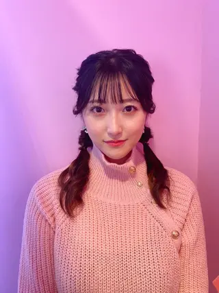 ロング ヘアアレンジ KURIA/ブリ ーチ/ダブルカラーのヘアスタイル