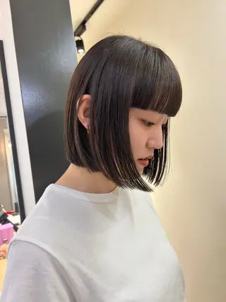 ショート カラー hubhair レイヤー/透明感のヘアスタイル