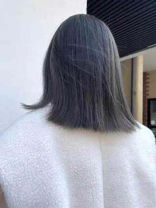 ミディアム カラー KYOKA .のヘアスタイル