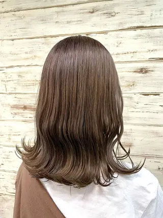 セミロング カラー ヘアアレンジ 🫧ヒシダアキ taboo.i🫧のヘアスタイル