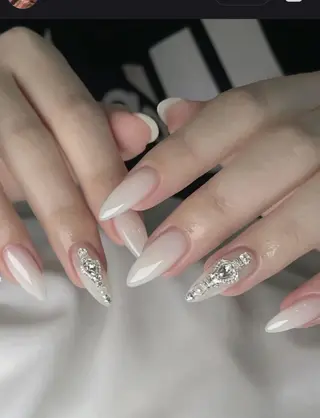 ネイル エリ🫧 nail池袋東口のネイルデザイン