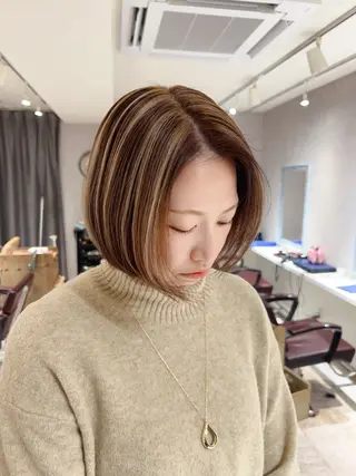 ショート カラー ブリーチ🐰インナー ♡ハイライト♡綾🐰のヘアスタイル