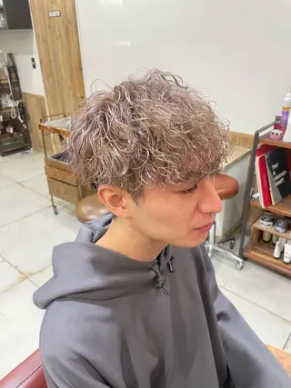ショート カラー パーマ Wカラーレイヤーカ ット⚡️CHIAKIのヘアスタイル