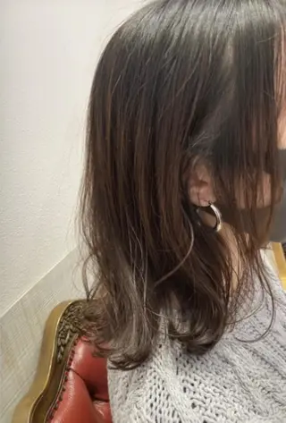 ミディアム 佐藤 睦月のヘアスタイル