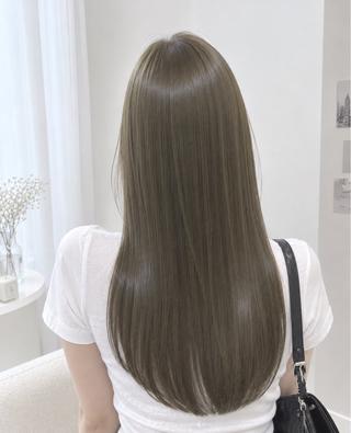 ロング カラー パーマ 湯浅 風希のヘアスタイル