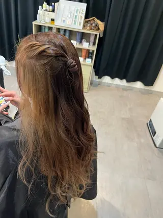 ロング カラー 小島 悠樹のヘアスタイル