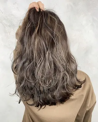 セミロング カラー 沖縄東京2拠点美容師 mamicoのヘアスタイル