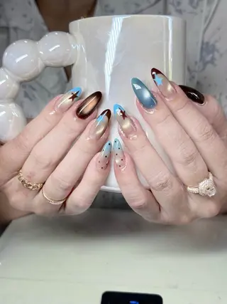 ネイル AUREA Nail 心斎橋店のネイルデザイン