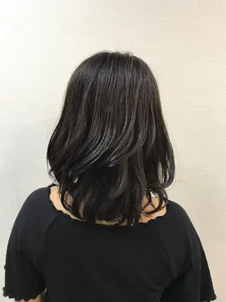 ミディアム カラー 吉森 満俊のヘアスタイル