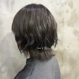 セミロング カラー Hina/カラー特化 /艶カラーのヘアスタイル