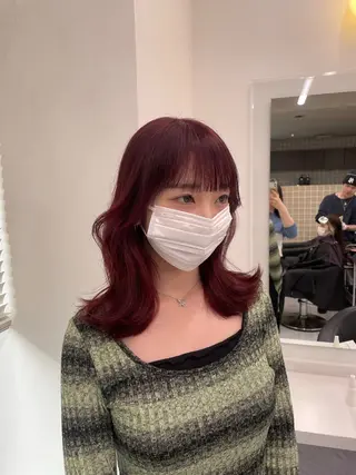 セミロング カラー 抜け感レイヤー︴ ニュアンスカラーのヘアスタイル