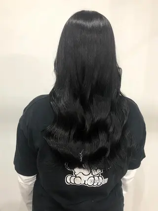 カラー white.梅田 デザインカラー🦄のヘアスタイル
