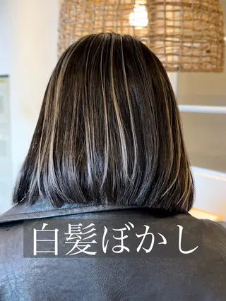 ミディアム 白髪ぼかしハイライト 💫ミネ ヒロシのヘアスタイル