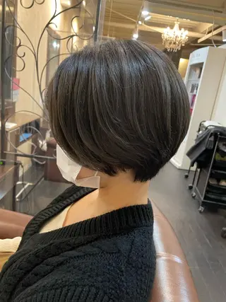 ショート カラー 西宮ハイトーンカラー ひらり💜のヘアスタイル