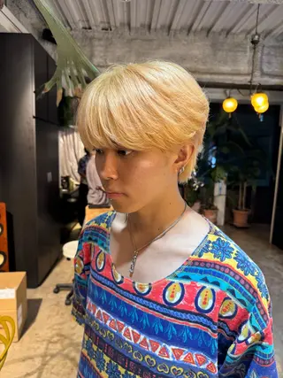 カラー BEHIND THE CURTAIN りこのヘアスタイル